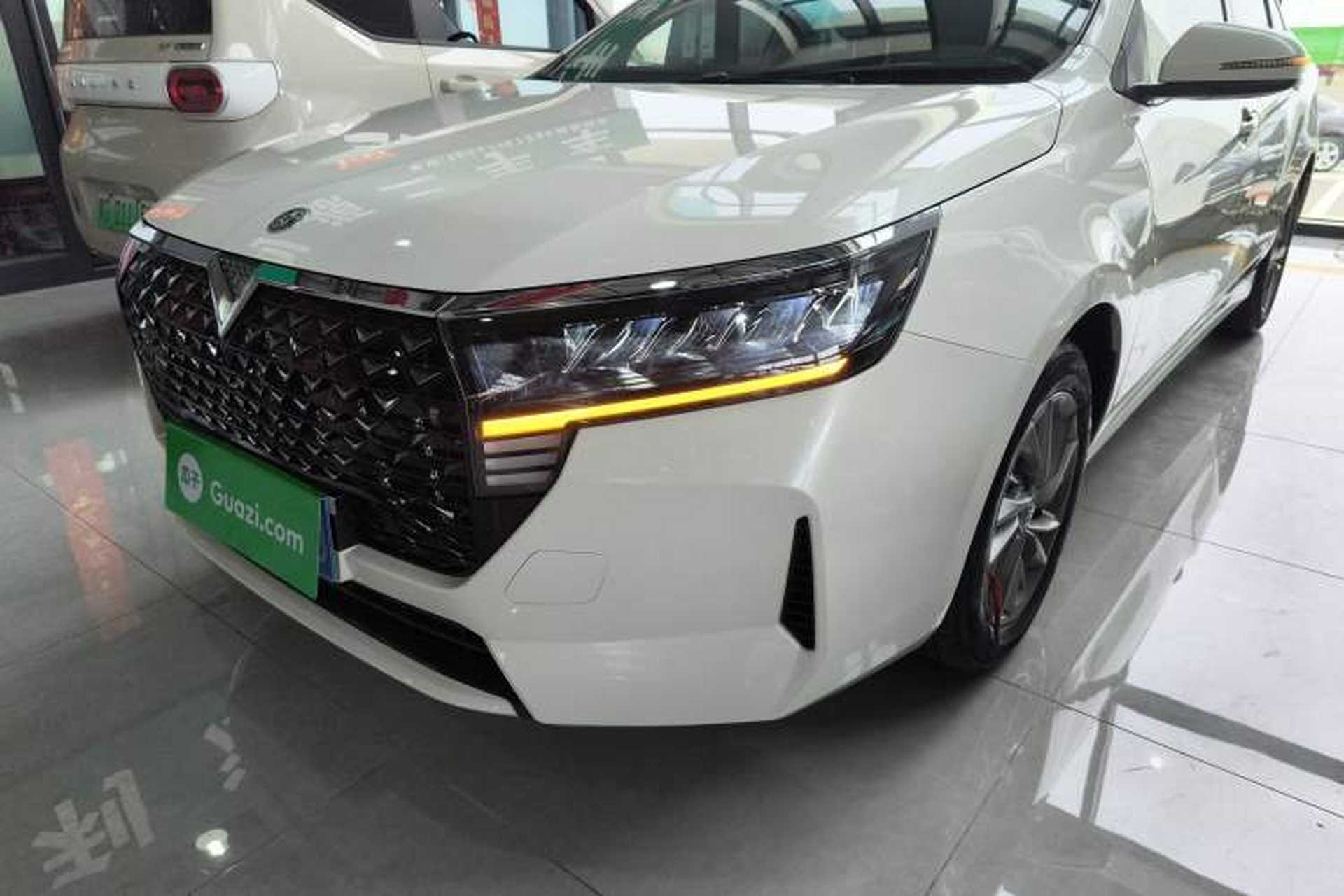 Used Venucia D60 2023 PLUS 1.6L XE CVT Trendy Edition Left Front Headlight