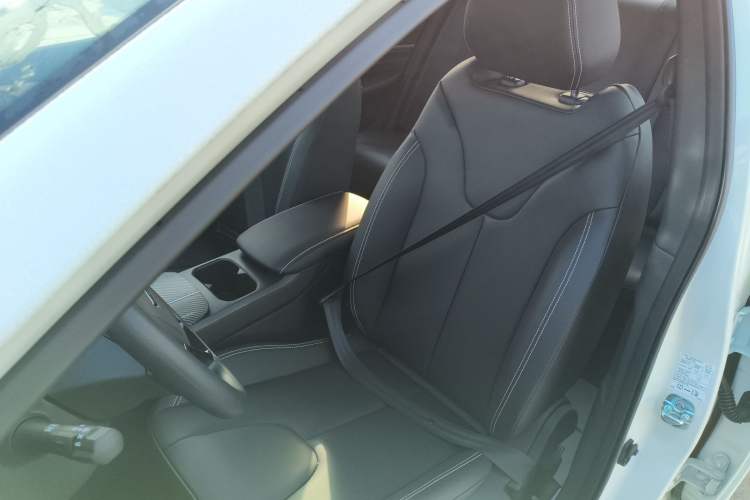 Used Venucia D60 2023 PLUS 1.6L XE CVT Trendy Edition Left Front Seat