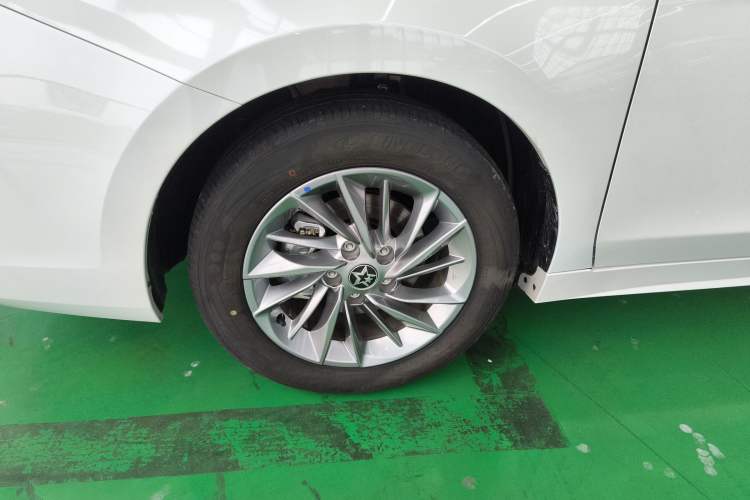 Used Venucia D60 2023 PLUS 1.6L XL CVT Yue Ling Edition Left Front Wheel Hub
