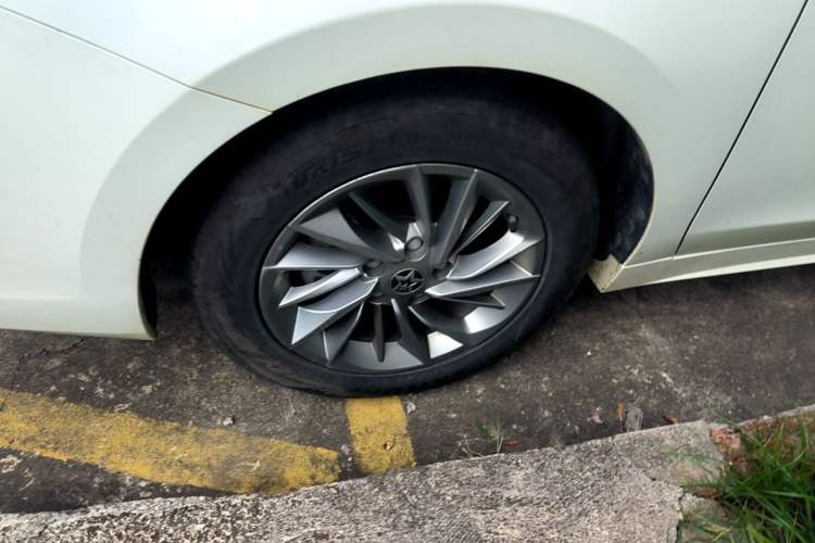 Used Venucia D60 2023 PLUS 1.6L XL CVT Yue Ling Edition Left Front Wheel Hub