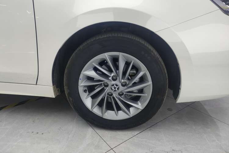 Used Venucia D60 2023 PLUS 1.6L XL CVT Yue Ling Edition Left Rear Wheel Hub