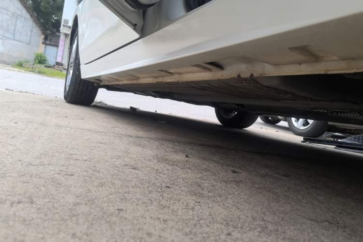 Used Venucia D60 2023 PLUS 1.6L XL CVT Yue Ling Edition Left Side Sill