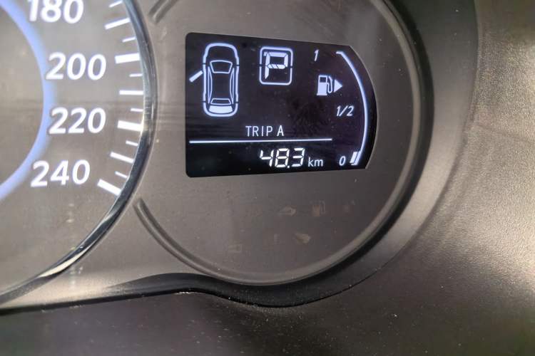 Used Venucia D60 2023 PLUS 1.6L XE CVT Trendy Edition Odometer Close Up