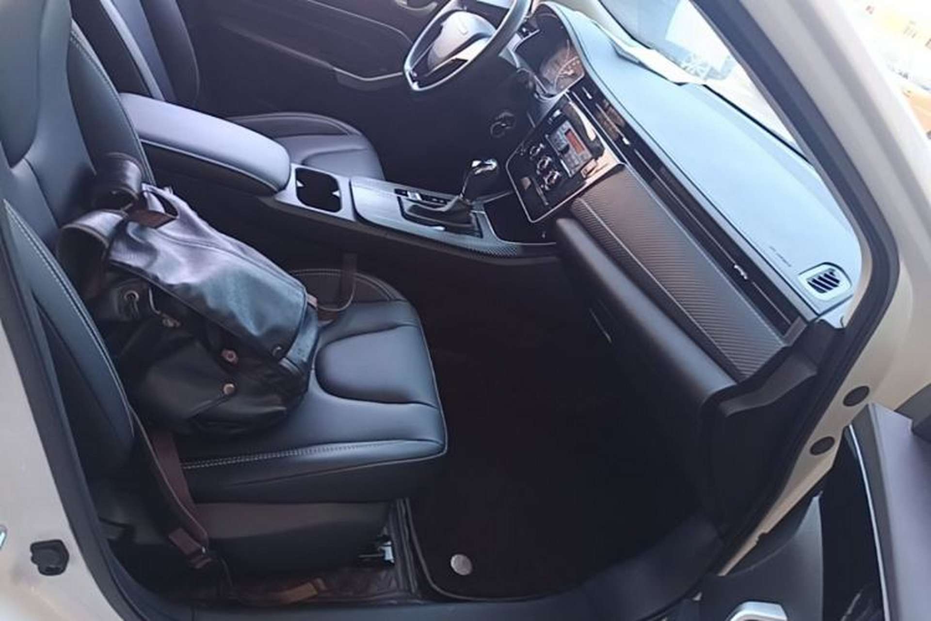 Used Venucia D60 2023 PLUS 1.6L XE CVT Trendy Edition Right Front Seat