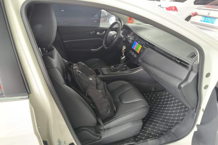 Used Venucia D60 2023 PLUS 1.6L XE CVT Trendy Edition Right Front Seat