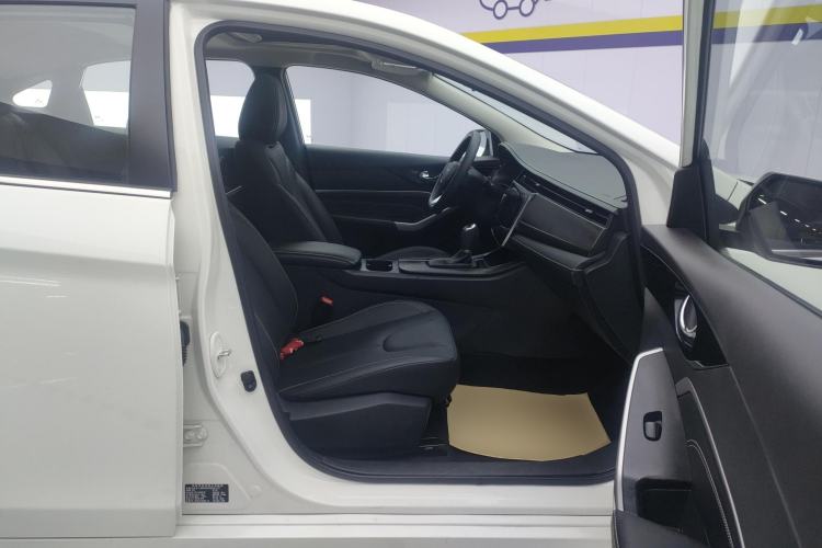 Used Venucia D60 2023 PLUS 1.6L XL CVT Yue Ling Edition Right Front Seat