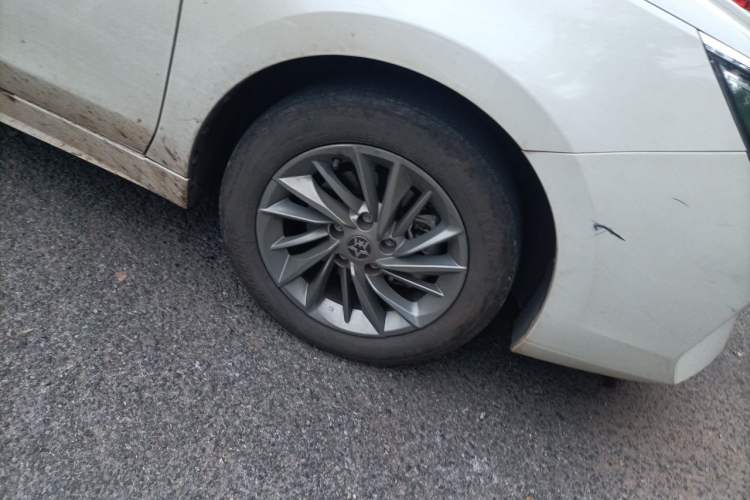 Used Venucia D60 2023 PLUS 1.6L XL CVT Yue Ling Edition Right Front Wheel Hub