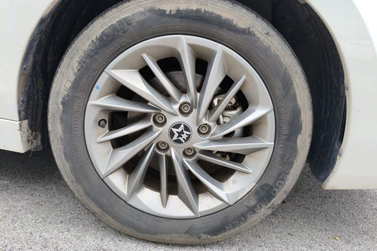 Used Venucia D60 2023 PLUS 1.6L XL CVT Yue Ling Edition Right Front Wheel Hub