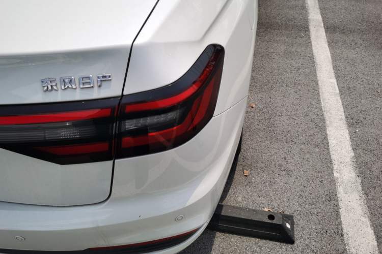 Used Venucia D60 2023 PLUS 1.6L XE CVT Trendy Edition Right Rear Taillight
