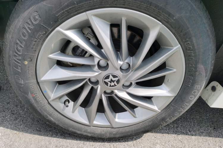 Used Venucia D60 2023 PLUS 1.6L XE CVT Trendy Edition Right Rear Wheel Hub
