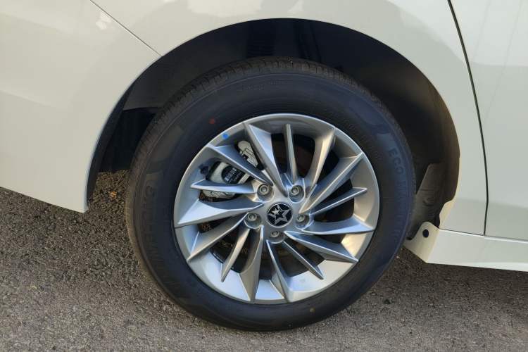 Used Venucia D60 2023 PLUS 1.6L XL CVT Yue Ling Edition Right Rear Wheel Hub