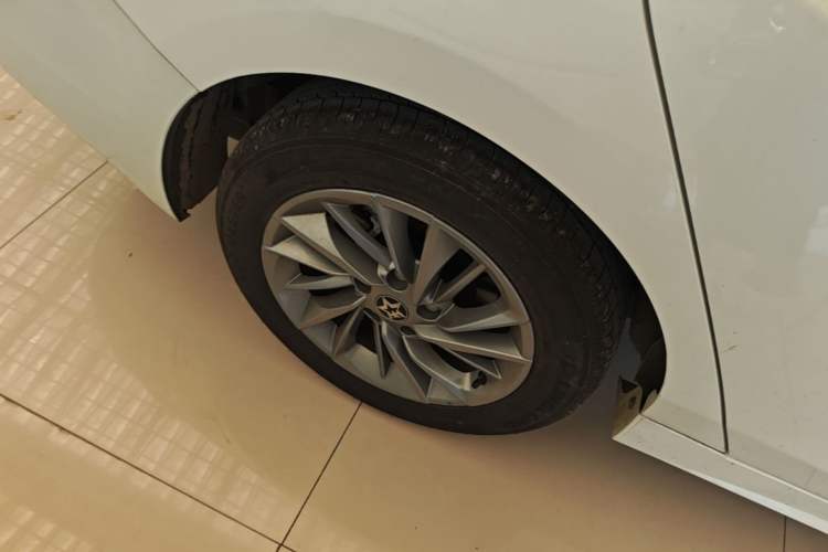 Used Venucia D60 2023 PLUS 1.6L XL CVT Yue Ling Edition Right Rear Wheel Hub