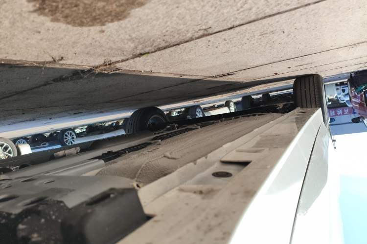Used Venucia D60 2023 PLUS 1.6L XE CVT Trendy Edition Right Side Sill