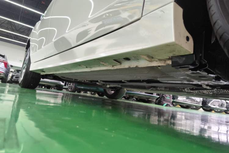 Used Venucia D60 2023 PLUS 1.6L XL CVT Yue Ling Edition Right Side Sill