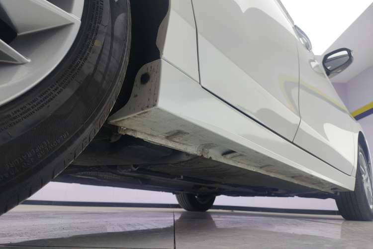 Used Venucia D60 2023 PLUS 1.6L XL CVT Yue Ling Edition Right Side Sill