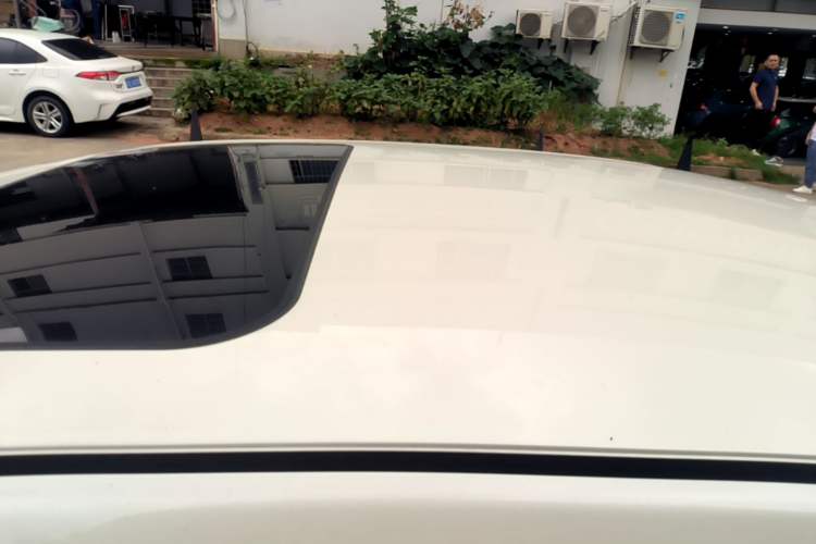 Used Venucia D60 2023 PLUS 1.6L XL CVT Yue Ling Edition Roof
