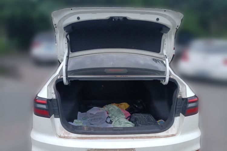 Used Venucia D60 2023 PLUS 1.6L XL CVT Yue Ling Edition Trunk