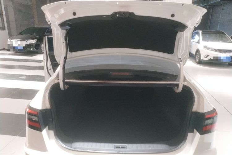 Used Venucia D60 2023 PLUS 1.6L XL CVT Yue Ling Edition Trunk