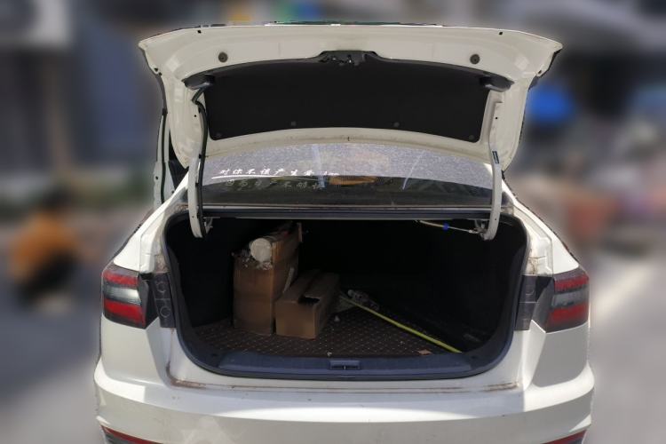 Used Venucia D60 2023 PLUS 1.6L XL CVT Yue Ling Edition Trunk