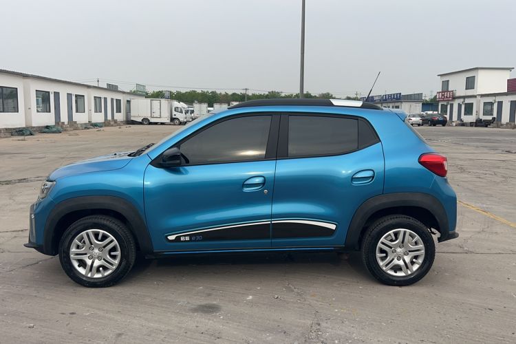 Used Venucia e30 2020 Elite Version Exterior 5