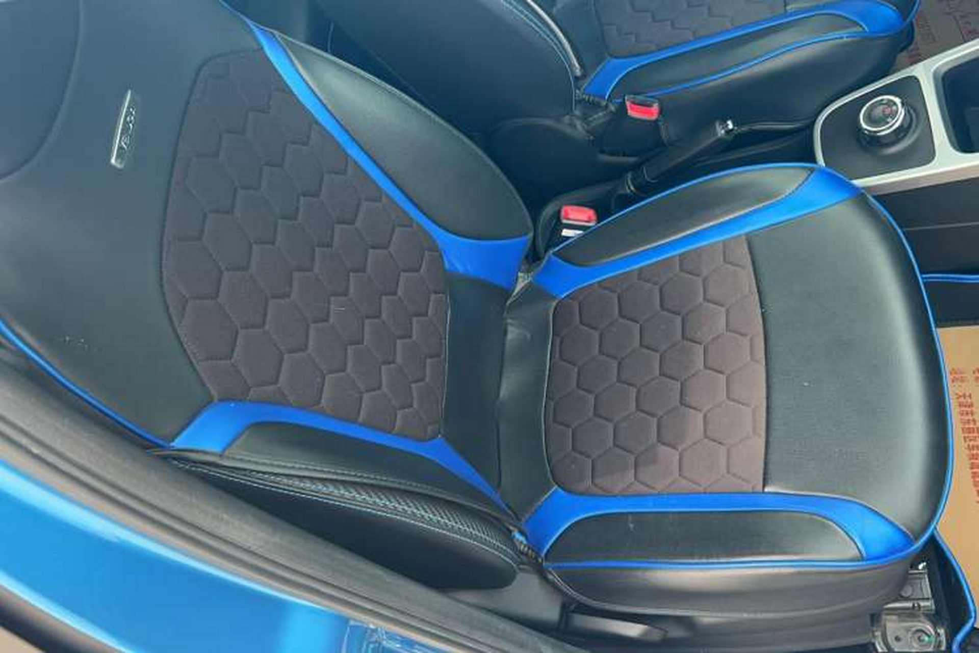 Used Venucia e30 2020 Elite Version Interior 9