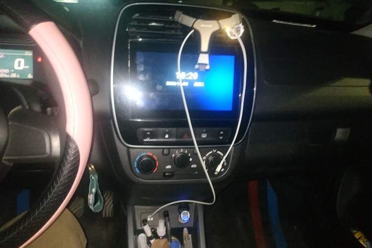 Used Venucia e30 2020 Elite Edition Audio And AC Panel