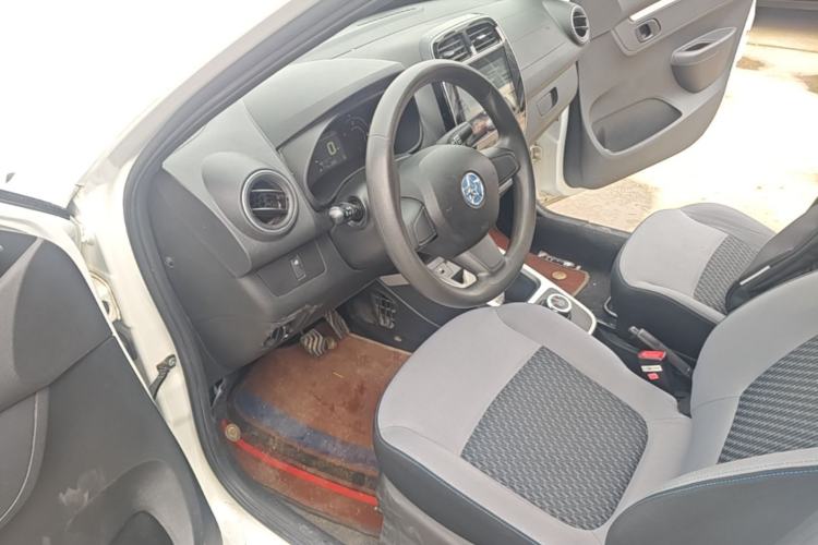 Used Venucia e30 2020 Elite Edition Driver Seat