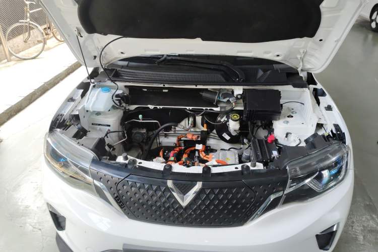 Used Venucia e30 2020 Elite Version Engine Bay