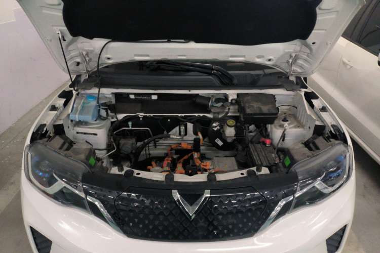 Used Venucia e30 2020 Elite Edition Engine Bay