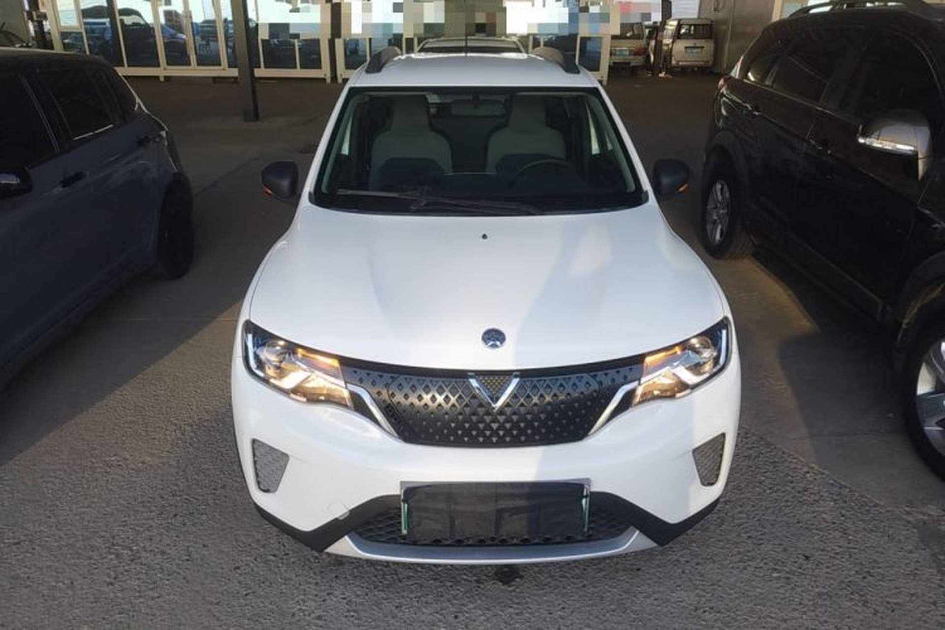 Used Venucia e30 2020 Elite Edition Front