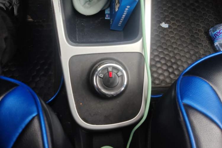 Used Venucia e30 2020 Elite Version Gear Lever