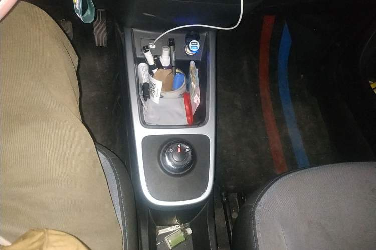 Used Venucia e30 2020 Elite Edition Gear Lever