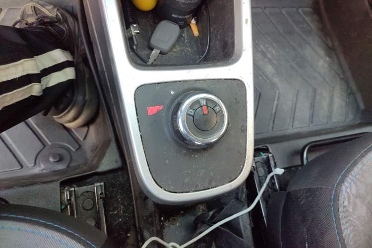 Used Venucia e30 2020 Elite Edition Gear Lever