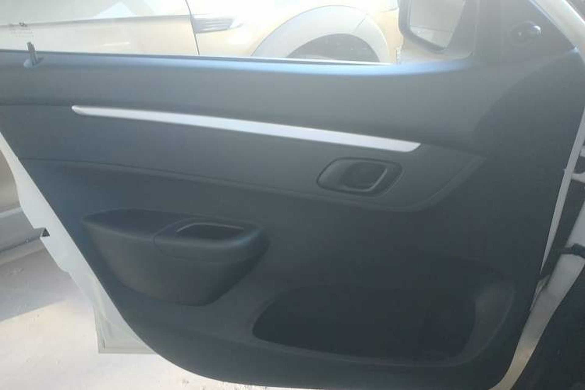 Used Venucia e30 2020 Elite Edition Left Front Door Interior