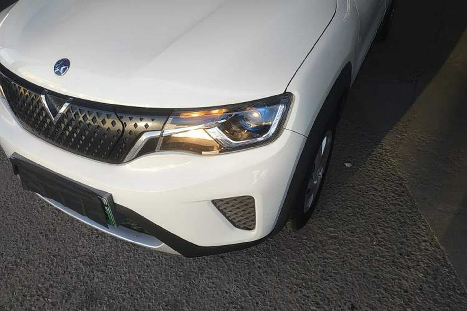 Used Venucia e30 2020 Elite Edition Left Front Headlight