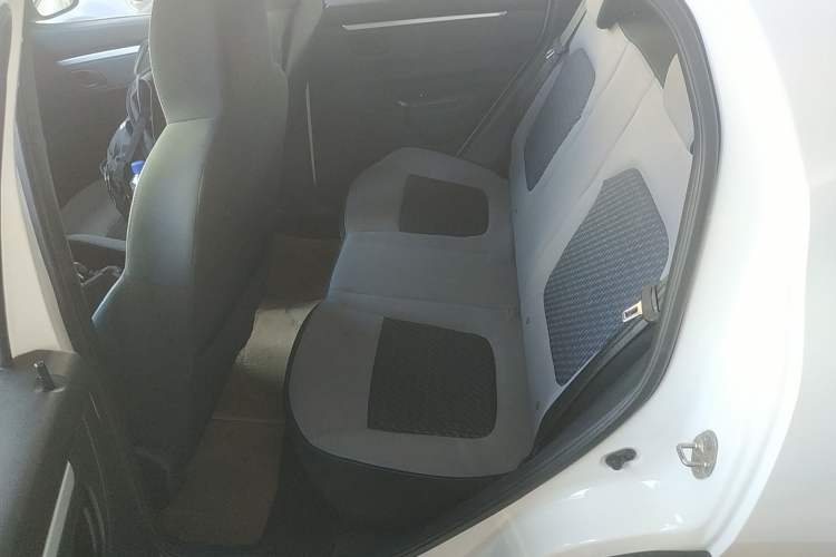 Used Venucia e30 2020 Elite Edition Left Rear Seat