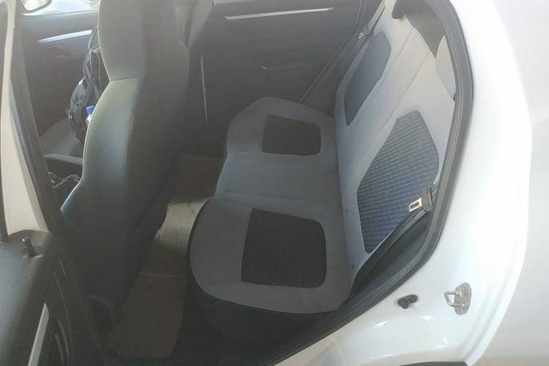 Used Venucia e30 2020 Elite Edition Left Rear Seat