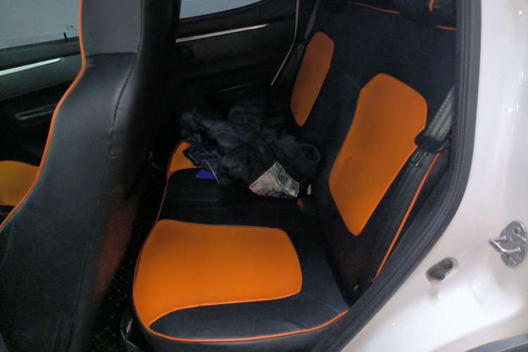 Used Venucia e30 2020 Elite Edition Left Rear Seat