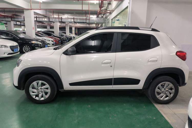 Used Venucia e30 2020 Elite Edition Left Side
