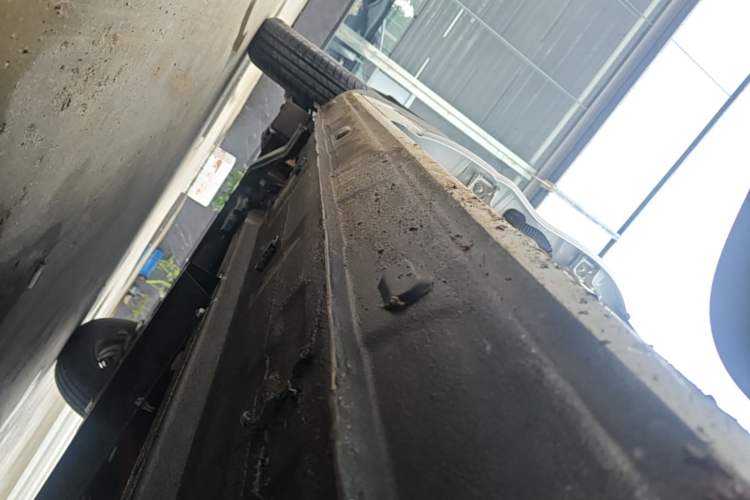 Used Venucia e30 2020 Elite Edition Right Side Sill