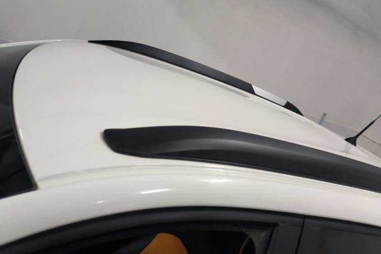 Used Venucia e30 2020 Elite Edition Roof