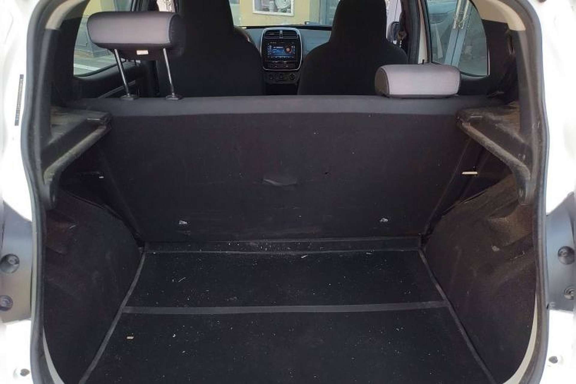 Used Venucia e30 2020 Elite Edition Trunk