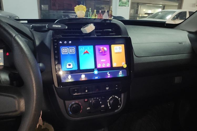 Used Venucia e30 2021 Elite Edition Center Console