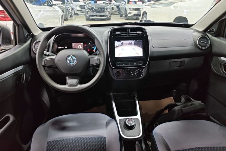 Used Venucia e30 2021 Elite Edition Center Console