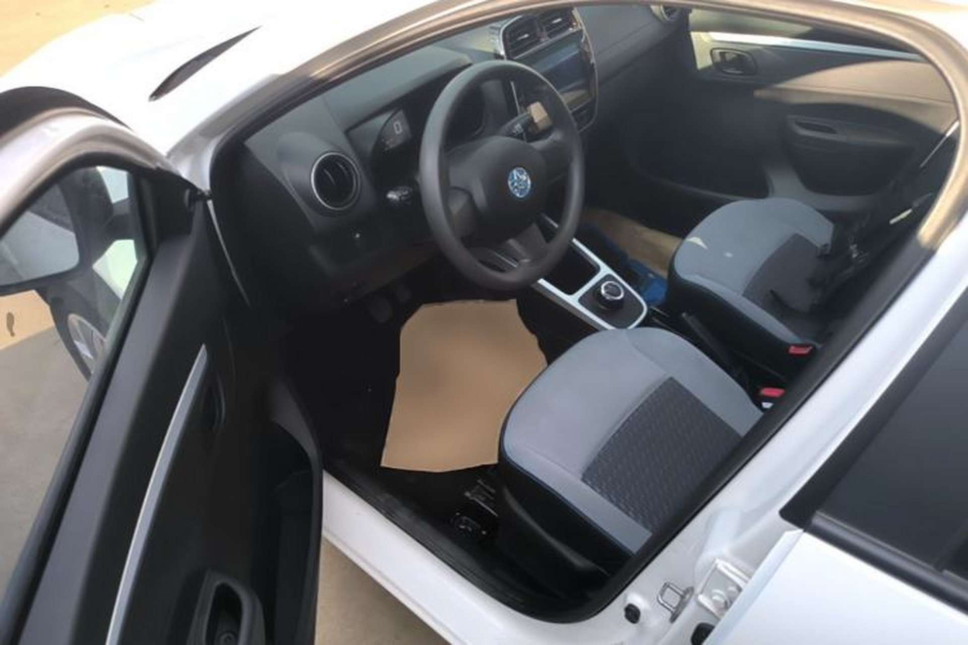 Used Venucia e30 2021 Elite Edition Driver Seat