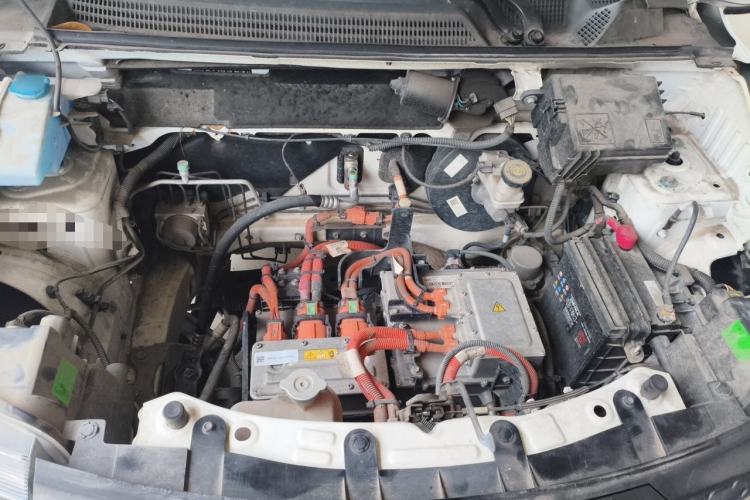 Used Venucia e30 2021 Revised Elite Edition Engine Bay