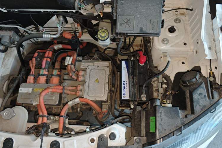 Used Venucia e30 2021 Elf Edition Engine Bay Left