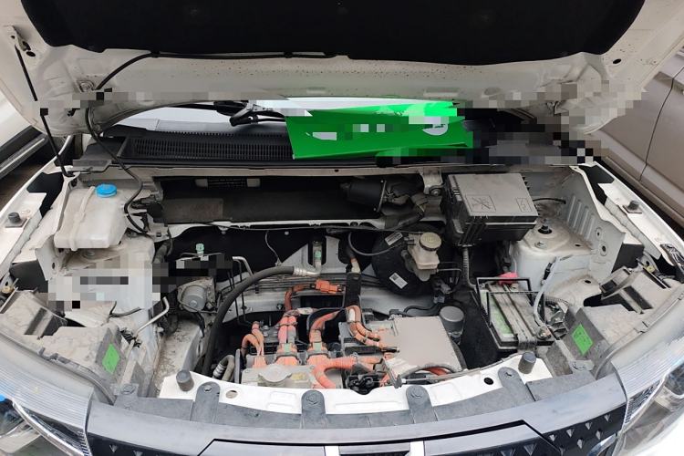 Used Venucia e30 2021 Elite Edition Engine Bay