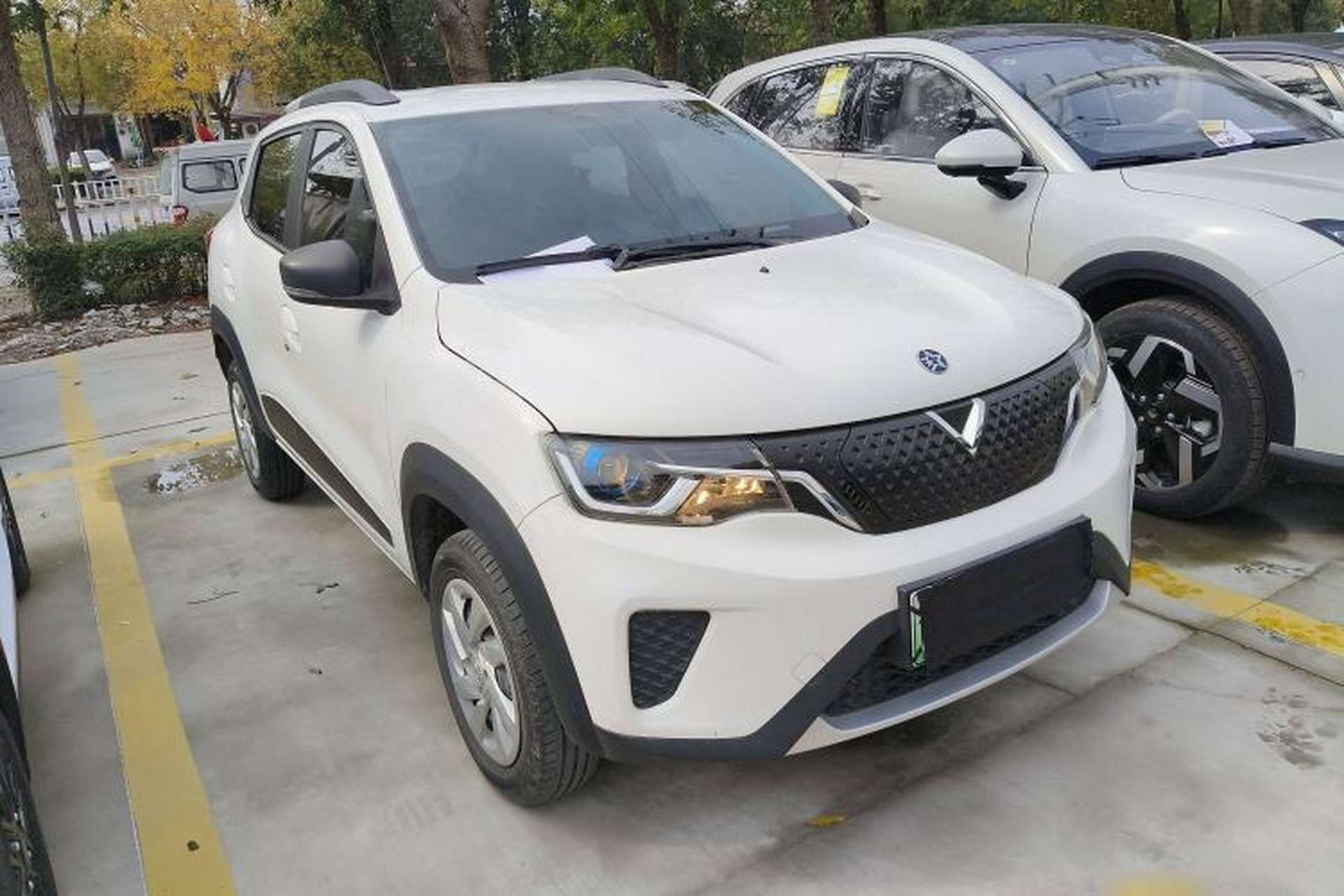 Used Venucia e30 2021 Elite Edition Exterior 2