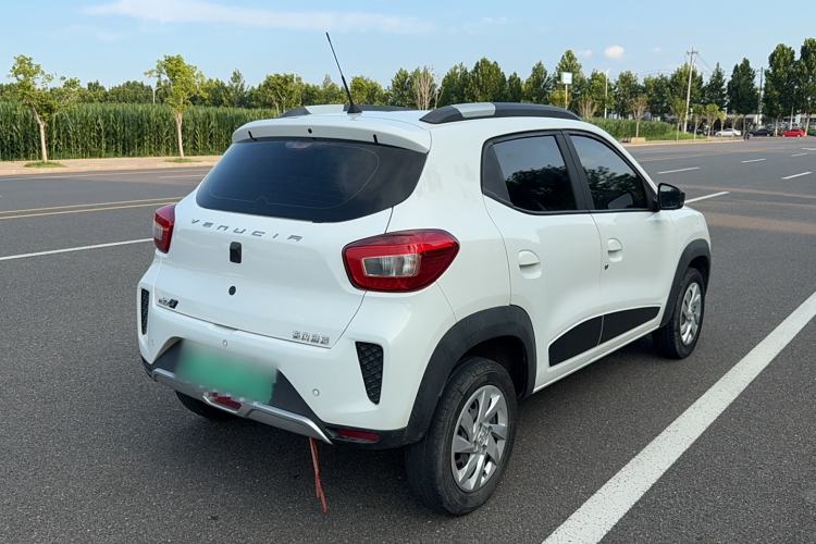 Used Venucia e30 2021 Elite Edition Exterior 3